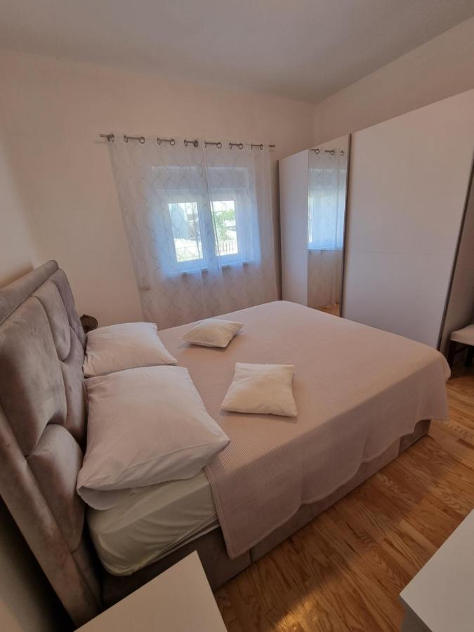 Apartments Lili Biograd Na Moru Exterior photo