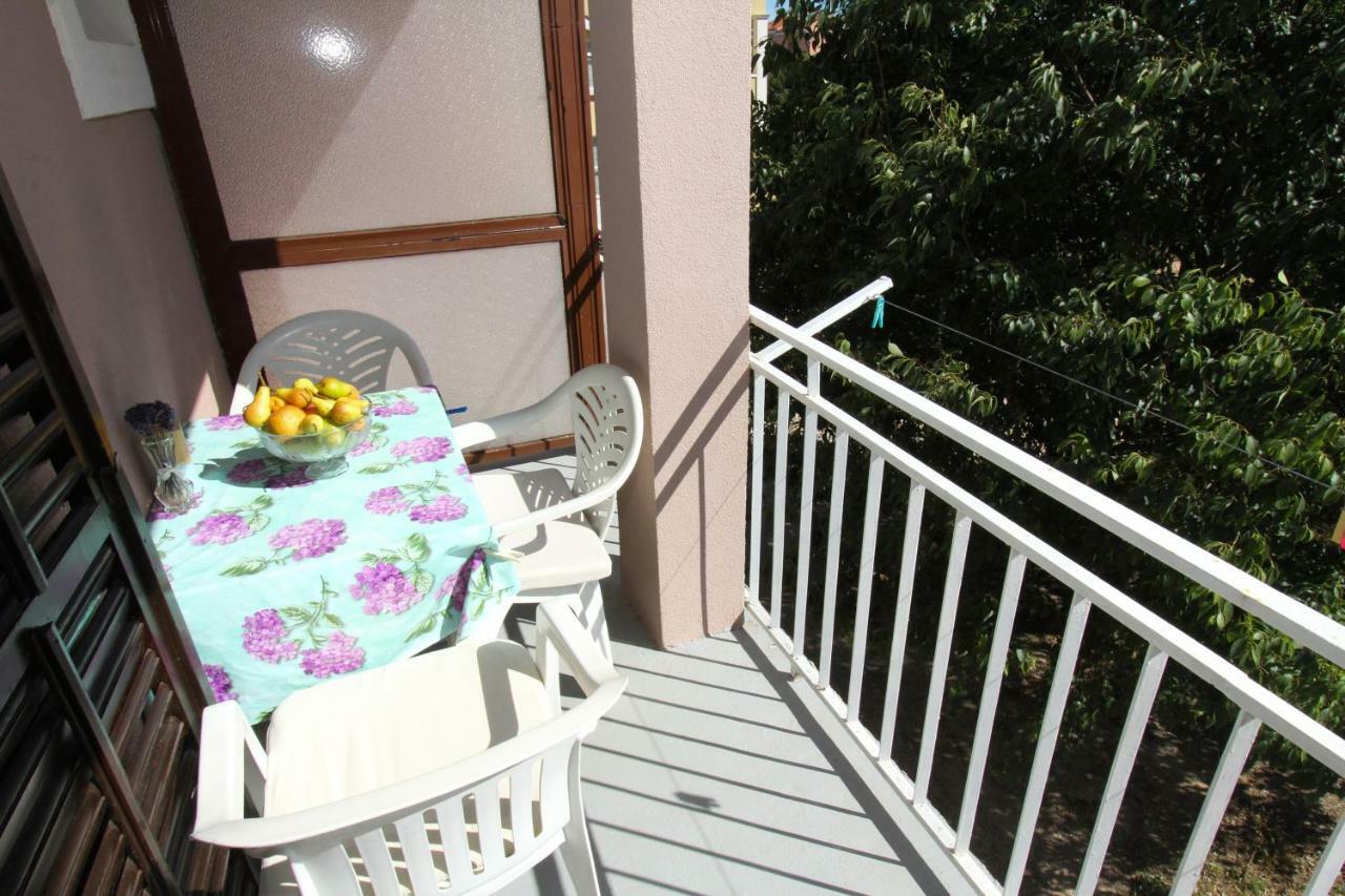Apartments Lili Biograd Na Moru Exterior photo