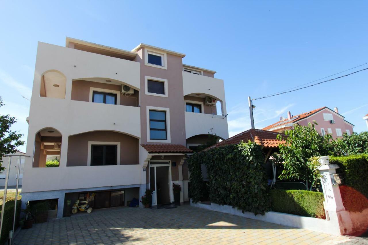 Apartments Lili Biograd Na Moru Exterior photo